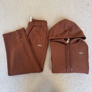 ALO Yoga cinnamon Brown Sweatpants and Hoodie Set